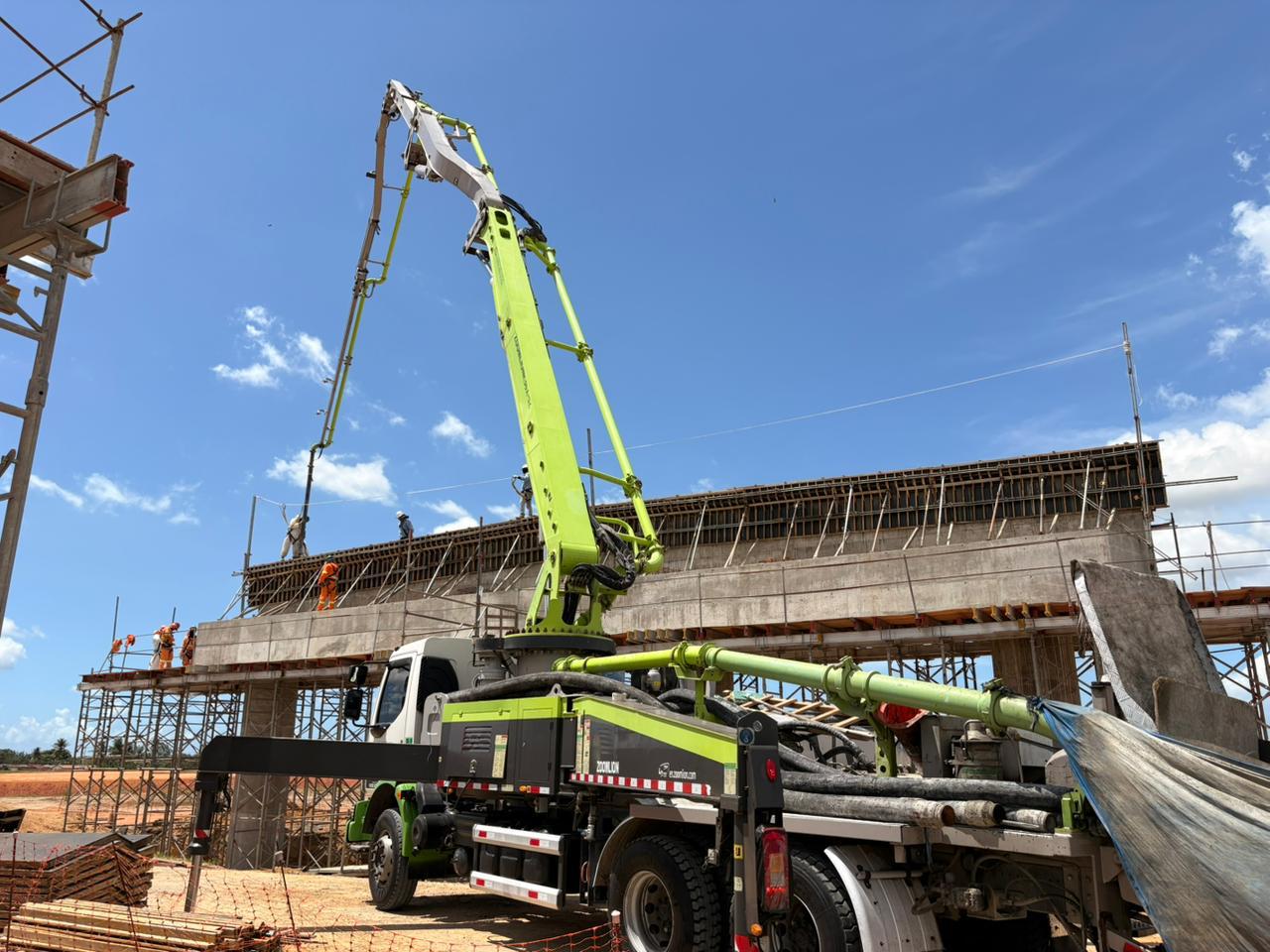 Viaduto SVC em construção